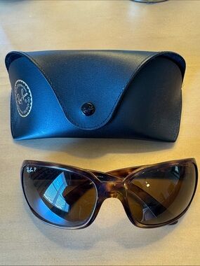 Ray-Ban Polarized Brown Tortoiseshell Havana Frame Sunglasses with Case  RB4068